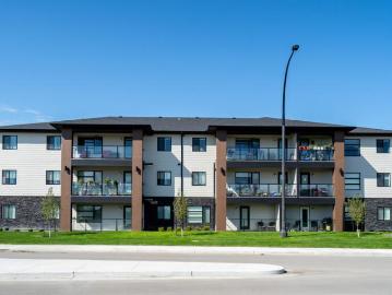 For Rent 3 Bedroom Apartment Saint Adolphe MB DS97096852