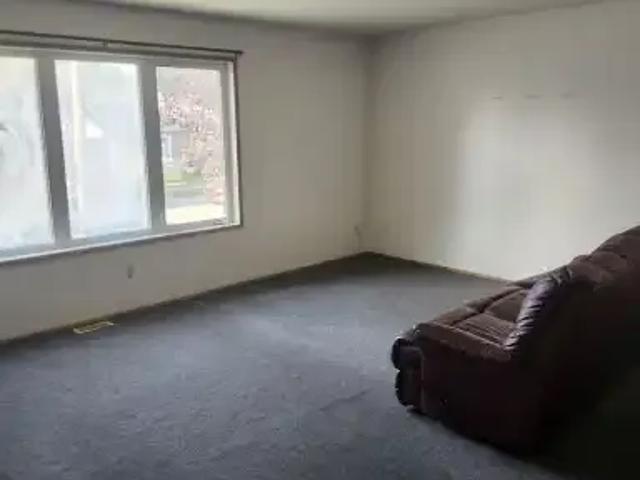 For Rent 3 Bedroom Apartment Saskatoon SK DS104957432