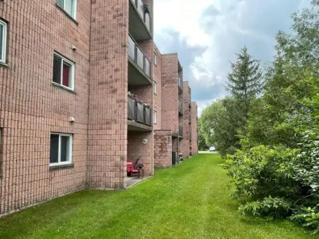 For Rent 3 Bedroom Apartment Sault Ste. Marie ON DLS101440646