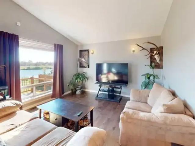 For Rent 3 Bedroom Apartment Sexsmith AB DS102952217