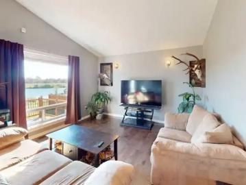 For Rent 3 Bedroom Apartment Sexsmith AB DS102952217