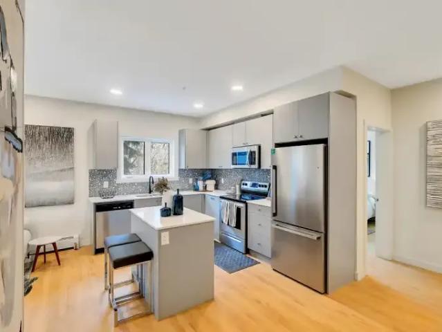 For Rent 3 Bedroom Apartment Sherwood Park AB DS103568571