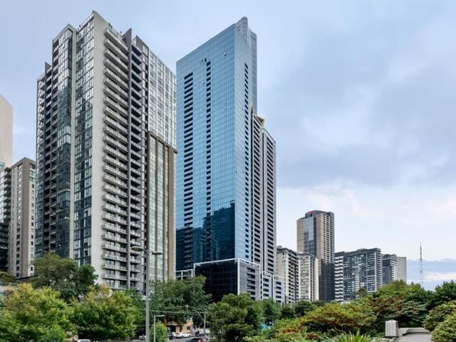 For Rent 3 Bedroom Apartment Southbank VIC DS105819867