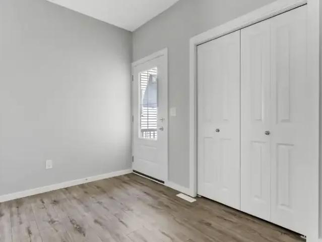 For Rent 3 Bedroom Apartment Spruce Grove AB DS105167281