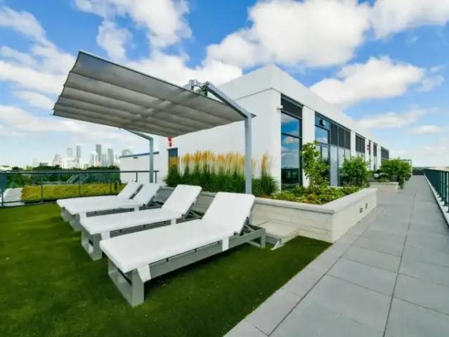 For Rent 3 Bedroom Apartment Toronto ON DS102518443