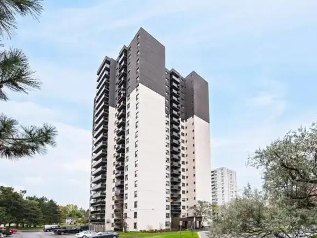 For Rent 3 Bedroom Apartment Toronto ON DS103652092