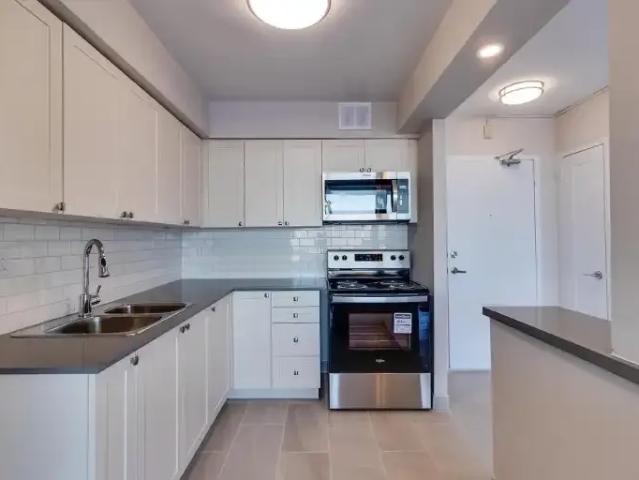 For Rent 3 Bedroom Apartment Toronto ON DS105393833