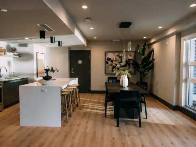For Rent 3 Bedroom Apartment Vancouver BC DS105410495
