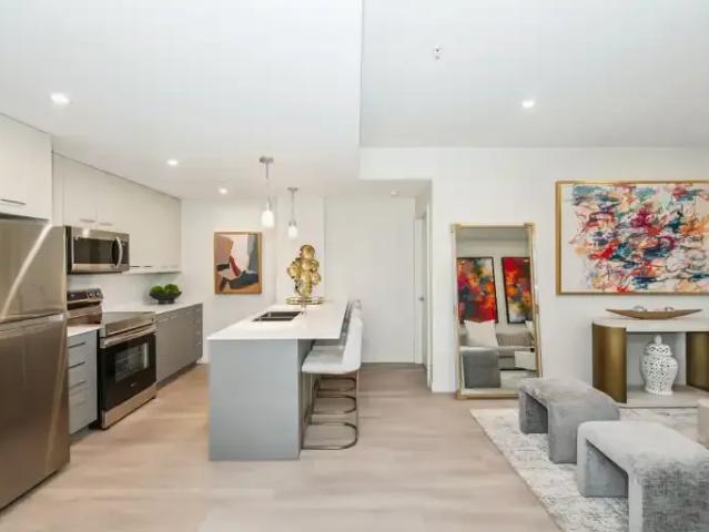 For Rent 3 Bedroom Apartment Victoria BC DS104535391