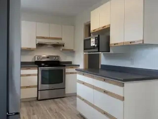 For Rent 3 Bedroom Apartment Victoria BC DS105023231