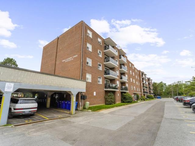 For Rent 3 Bedroom Apartment Welland ON DS104003674