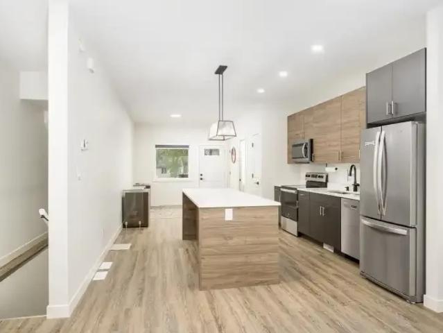 For Rent 3 Bedroom Apartment Winnipeg MB DS102242894