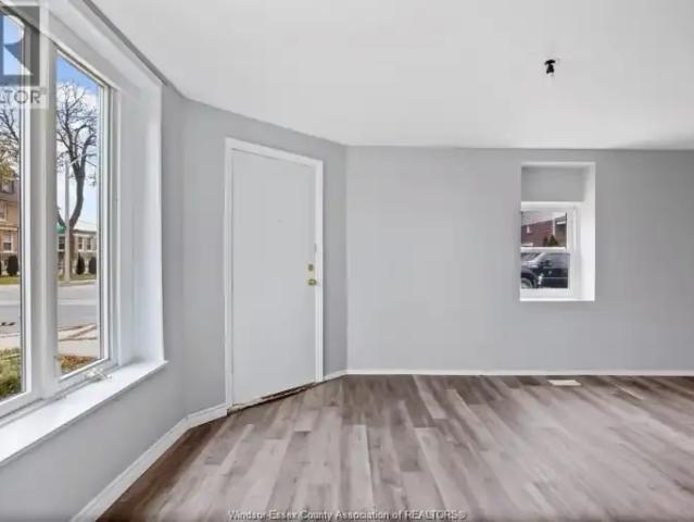 For Rent 3 Bedroom Apartment Windsor ON DS102578991