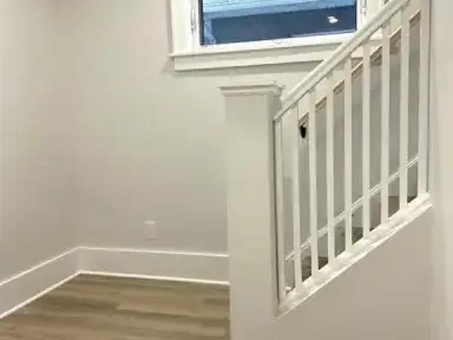 For Rent 3 Bedroom Apartment Windsor ON DS104638591