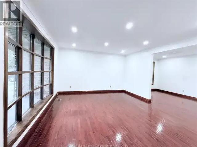 For Rent 3 Bedroom Apartment Windsor ON DS105327109