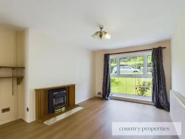 Rental! 3 bedroom detached house for rent in Pentley Park, Wel.