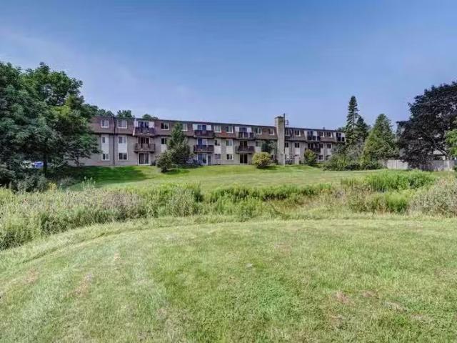 For Rent! 3 Bedroom Forfar Street Apartments