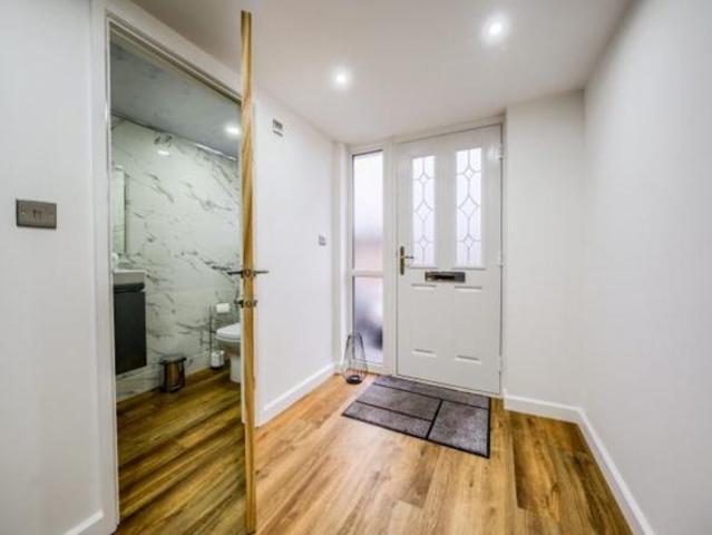 For Rent 3 Bedroom House Coventry Coventry DS65827341
