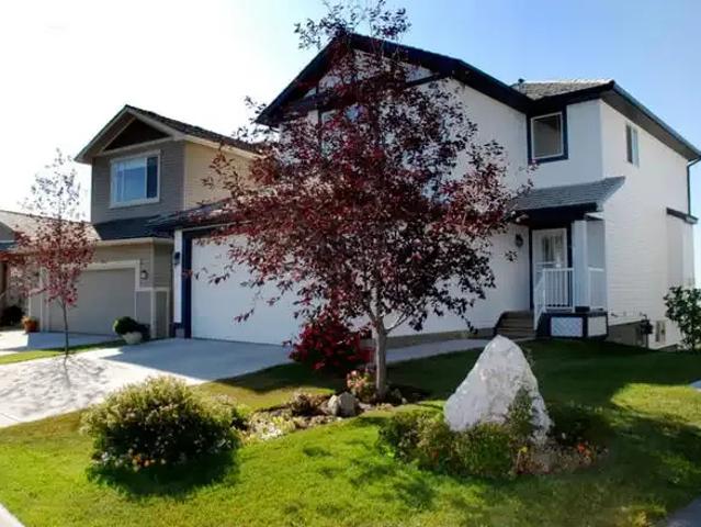 For Rent 3 Bedroom House Cochrane AB DS104910210
