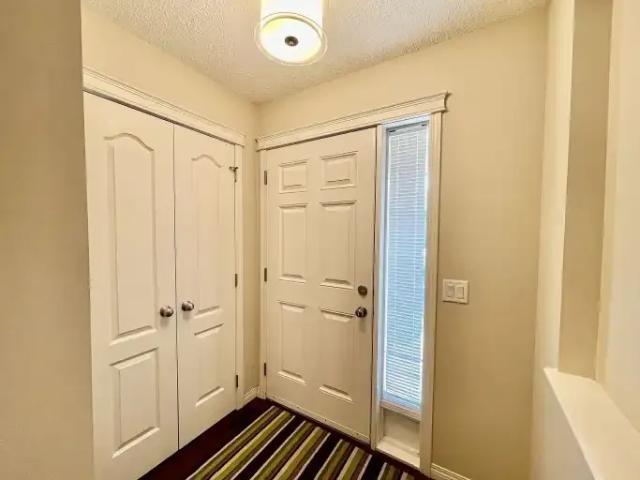 For Rent 3 Bedroom House Cochrane AB DS104985891