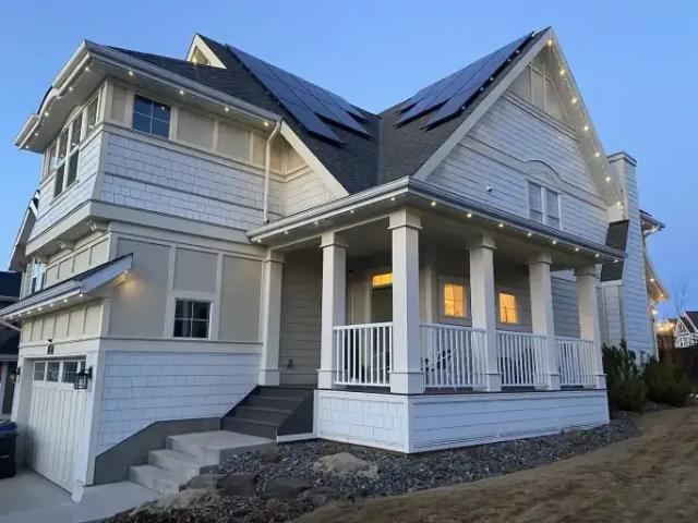 For Rent 3 Bedroom House Cochrane AB DS105110680