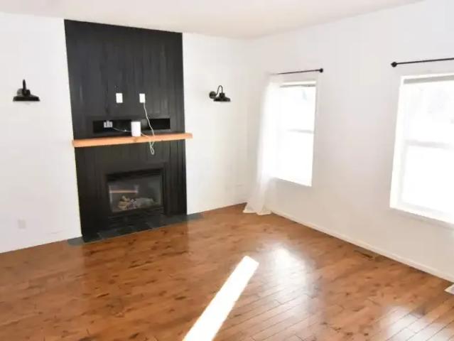 For Rent 3 Bedroom House Cochrane AB DS105337566