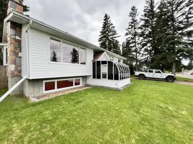 For Rent 3 Bedroom House Cold Lake AB DS105135640