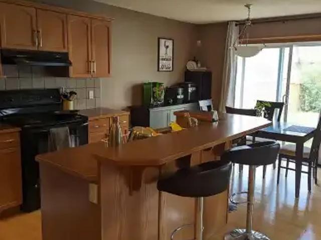 For Rent 3 Bedroom House Calgary AB DLS104180741