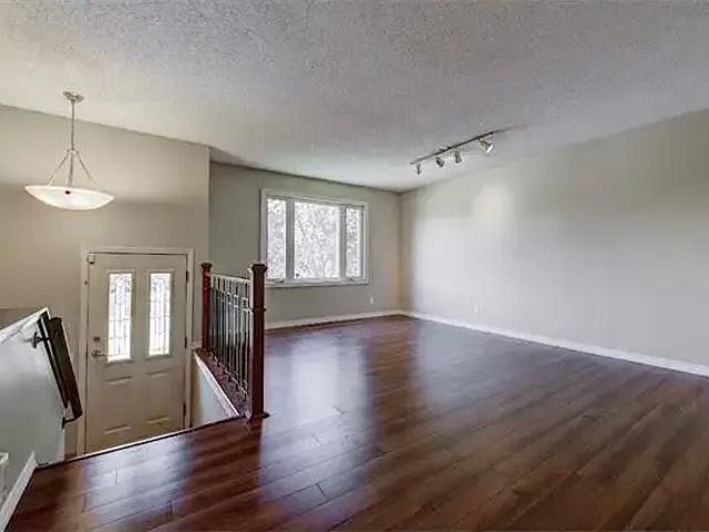 For Rent 3 Bedroom House Calgary AB DLS104322147