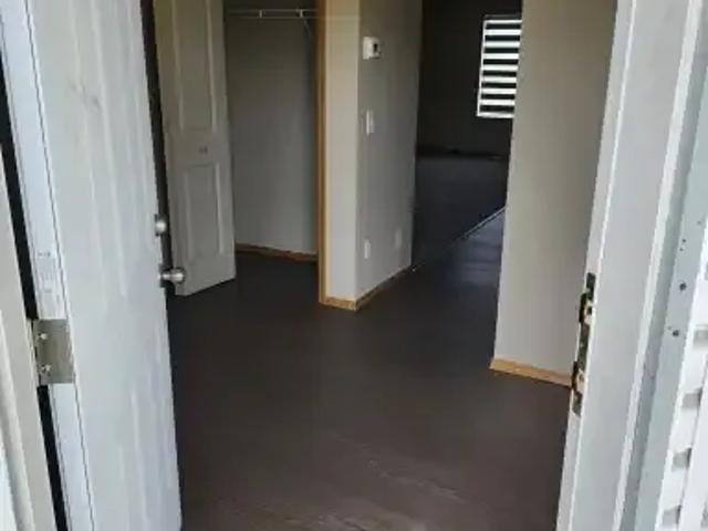 For Rent 3 Bedroom House Calgary AB DS103380014