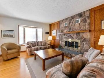 For Rent 3 Bedroom House Calgary AB DS103487401