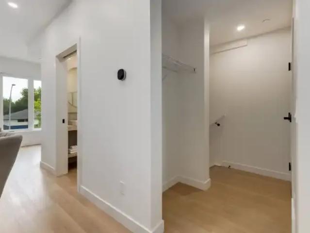 For Rent 3 Bedroom House Calgary AB DS103695171