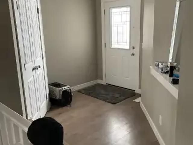 For Rent 3 Bedroom House Calgary AB DS103739970