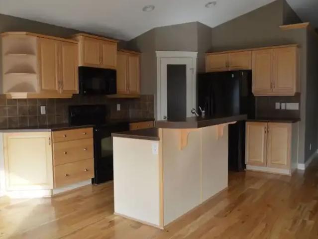 For Rent 3 Bedroom House Calgary AB DS104470677
