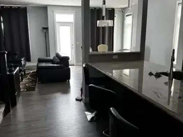 For Rent 3 Bedroom House Calgary AB DS104434253