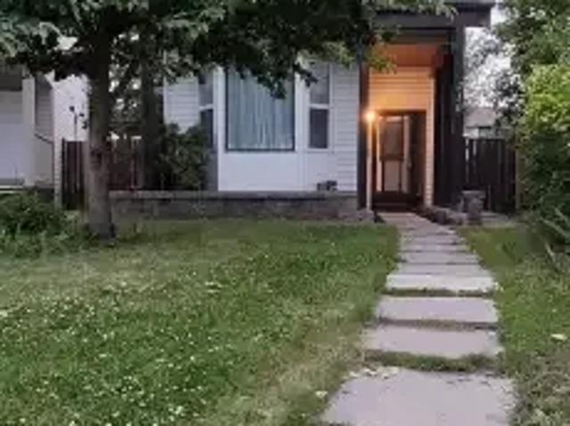 For Rent 3 Bedroom House Calgary AB DS104563501