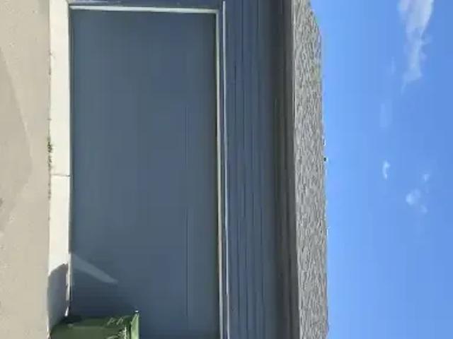 For Rent 3 Bedroom House Calgary AB DS104563536