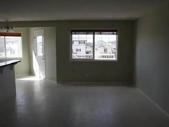 For Rent 3 Bedroom House Calgary AB DS104711191