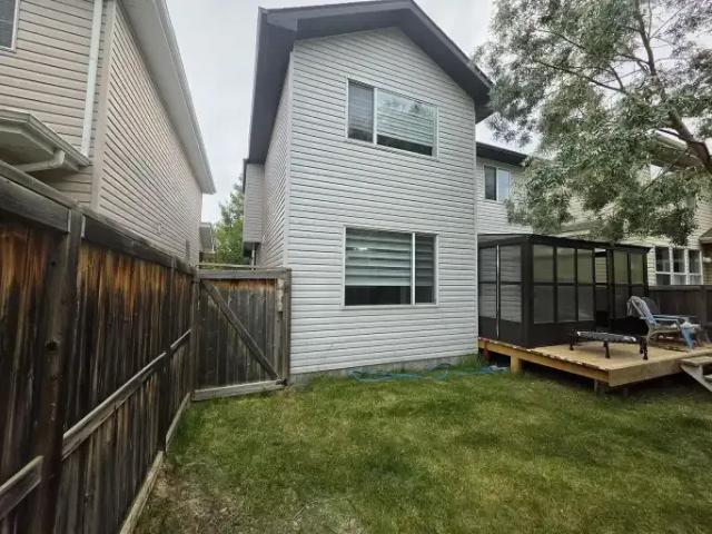 For Rent 3 Bedroom House Calgary AB DS104876703