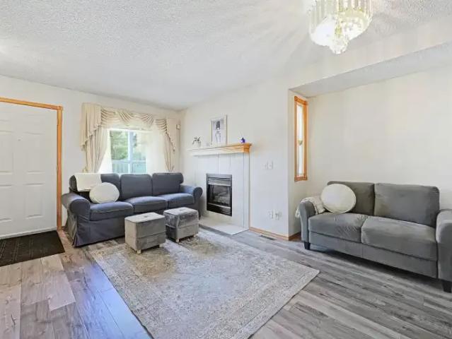 For Rent 3 Bedroom House Calgary AB DS104888652
