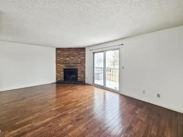 For Rent 3 Bedroom House Calgary AB DS104888753
