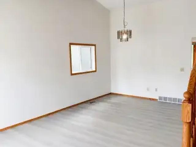 For Rent 3 Bedroom House Calgary AB DS104888959