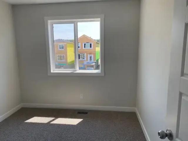 For Rent 3 Bedroom House Calgary AB DS104824372