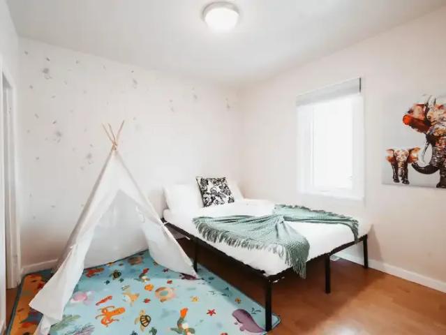 For Rent 3 Bedroom House Calgary AB DS105087470
