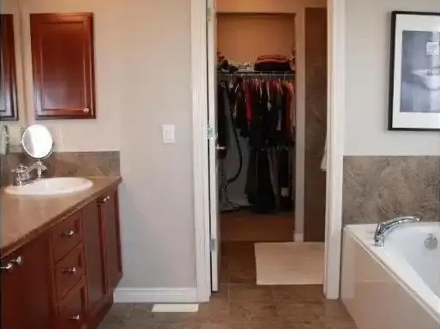 For Rent 3 Bedroom House Calgary AB DS105150968