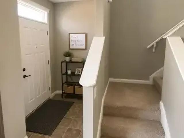 For Rent 3 Bedroom House Calgary AB DS105167272