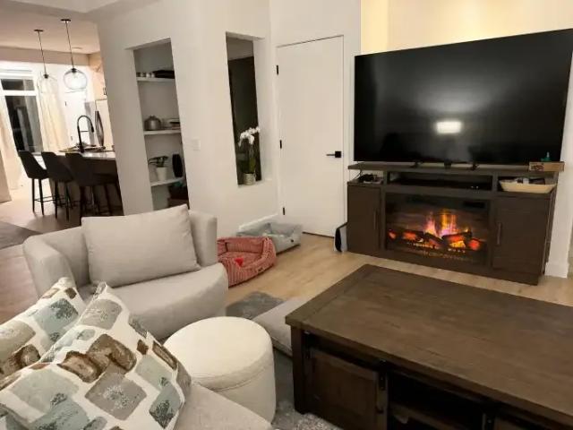 For Rent 3 Bedroom House Calgary AB DS105198558