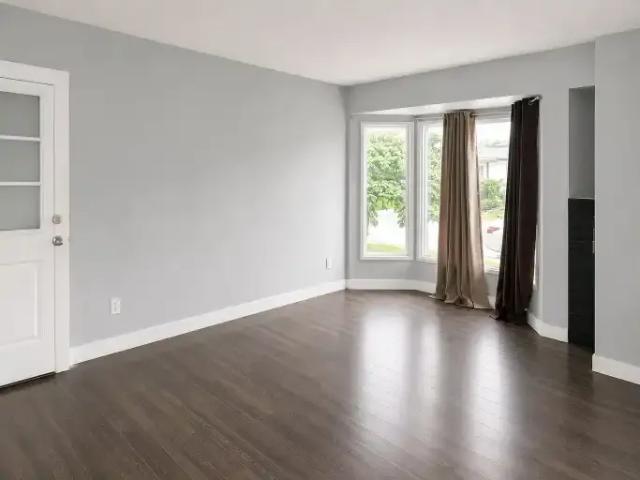 For Rent 3 Bedroom House Calgary AB DS105198562