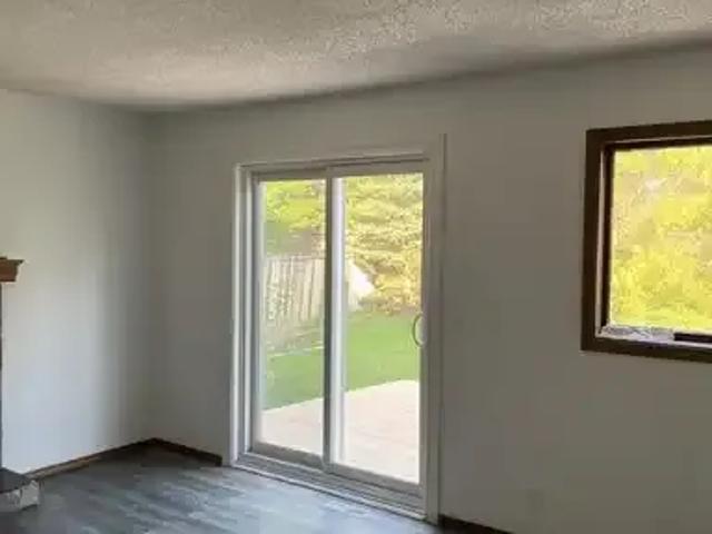 For Rent 3 Bedroom House Calgary AB DS105198786