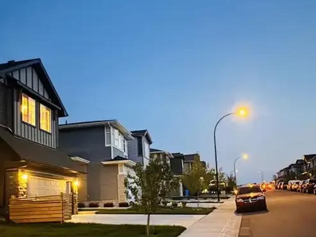 For Rent 3 Bedroom House Calgary AB DS105226613
